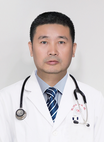 卢桂静心血管科个人介绍:中南大学湘雅医学院毕业‖医学硕士‖副主任